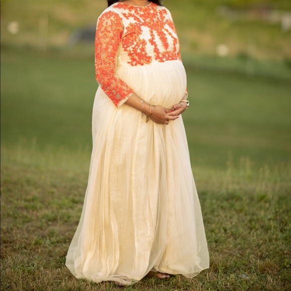 Beautiful Tulle Dress with Embroidery - Picture 1 of 1